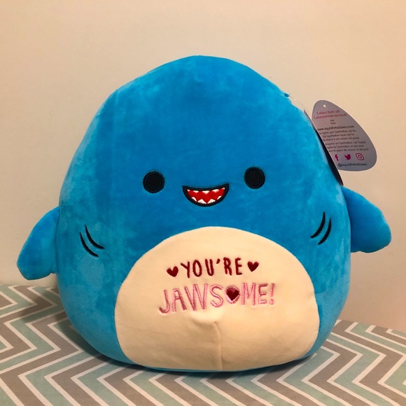 pic Squishmallows Valentines 2021 Shark bnwt 12 rey the shark squishmallow valentine s